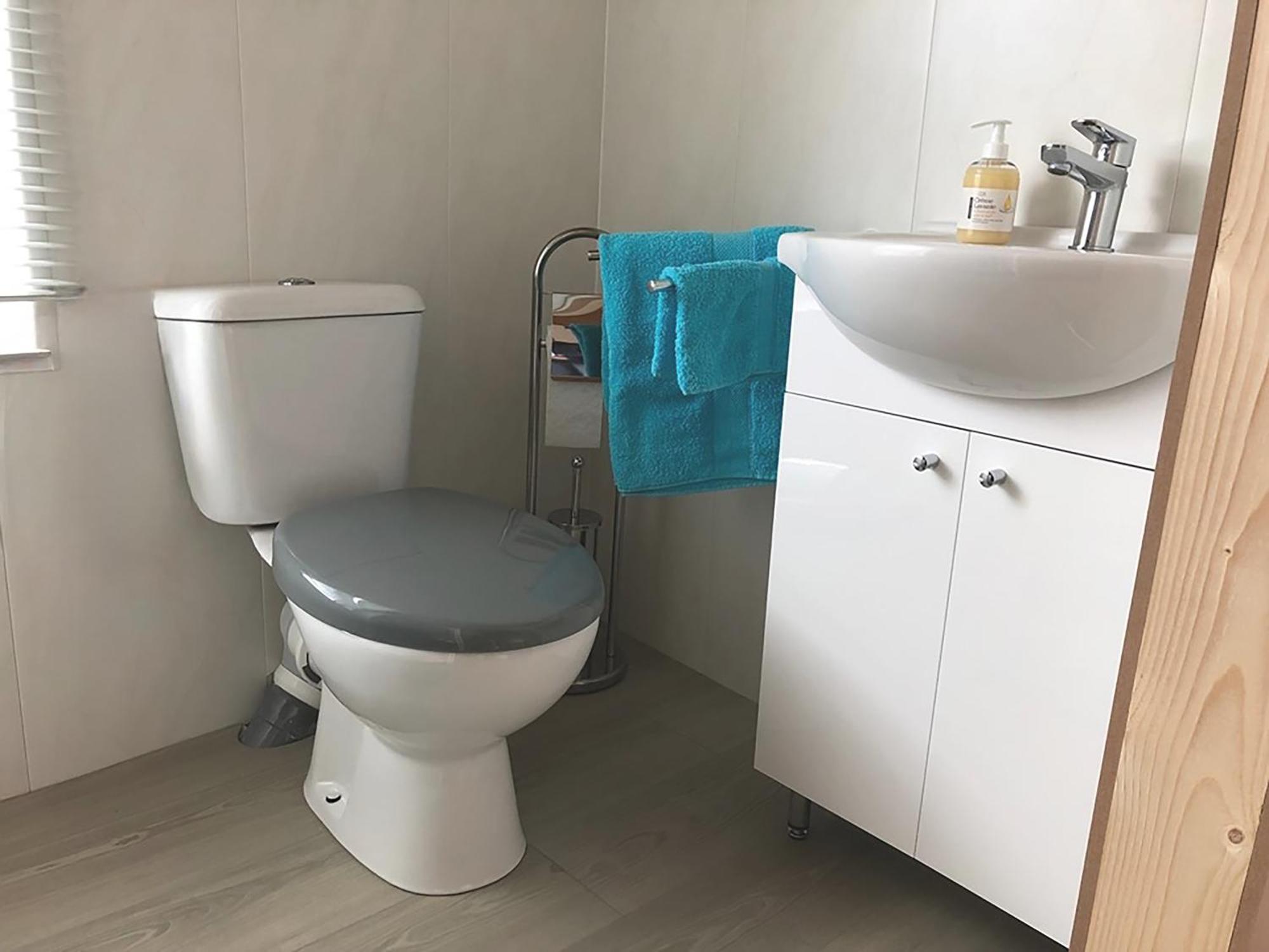 Ferienwohnung L'Eden Carolo - Netflix, Wi-Fi, 10Min Aeroport, Parking Gratuit Dampremy Exterior foto
